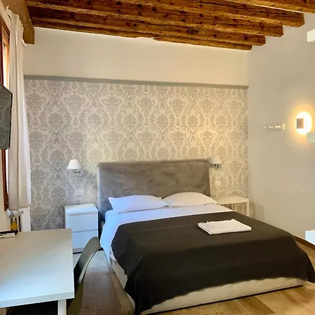 Homestay Casa Giardini Venice