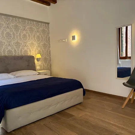 Casa Giardini Alloggio in famiglia *